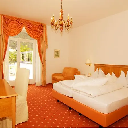 Maria 4* Dorf Tirol